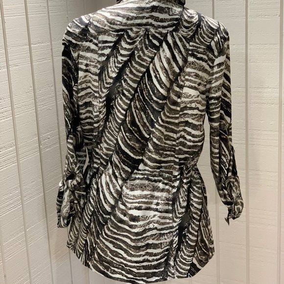 Light Weight Jacket - Picture 2 of 2